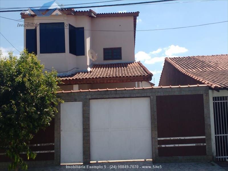 Casa a Venda no Mirante de Serra em Resende